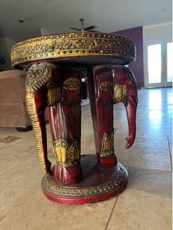 Vintage hand carved elephant side table/plant stand