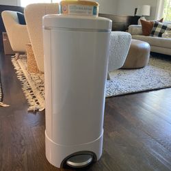 Munchkin Diaper Pail