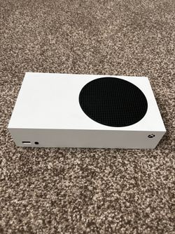 Xbox series s and 2 controllers