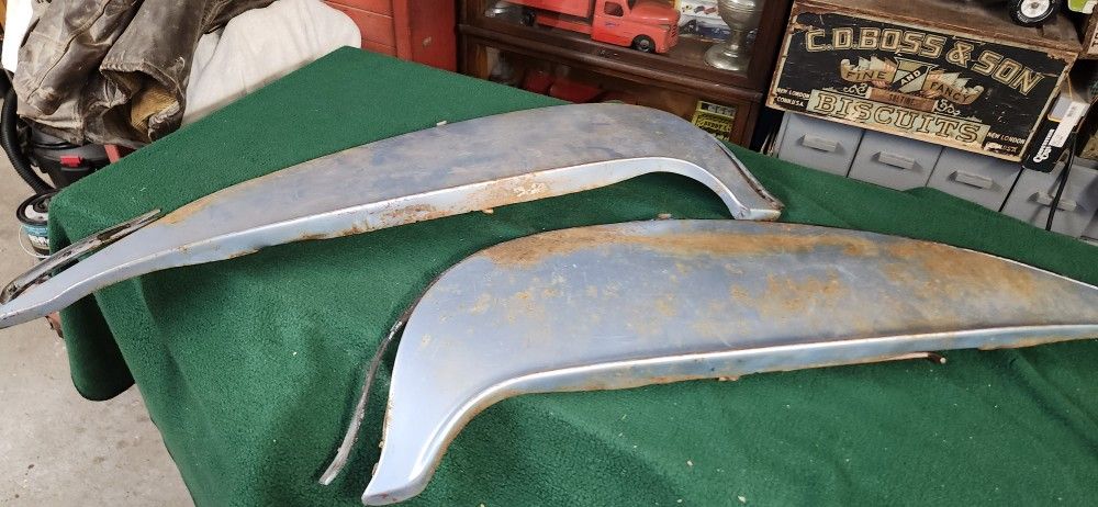 1959-60 Chevy and palo fender skirts