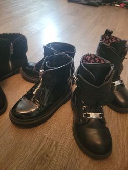 Girl boots