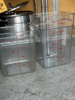 Cambro Food Storage Conteiner