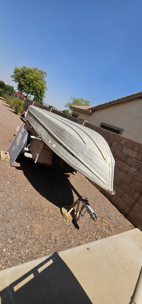 Aluminum Boat 14ft With Trailer & Motor