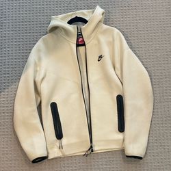Nike Tech Hoodie Men’s Small Coconut Milk