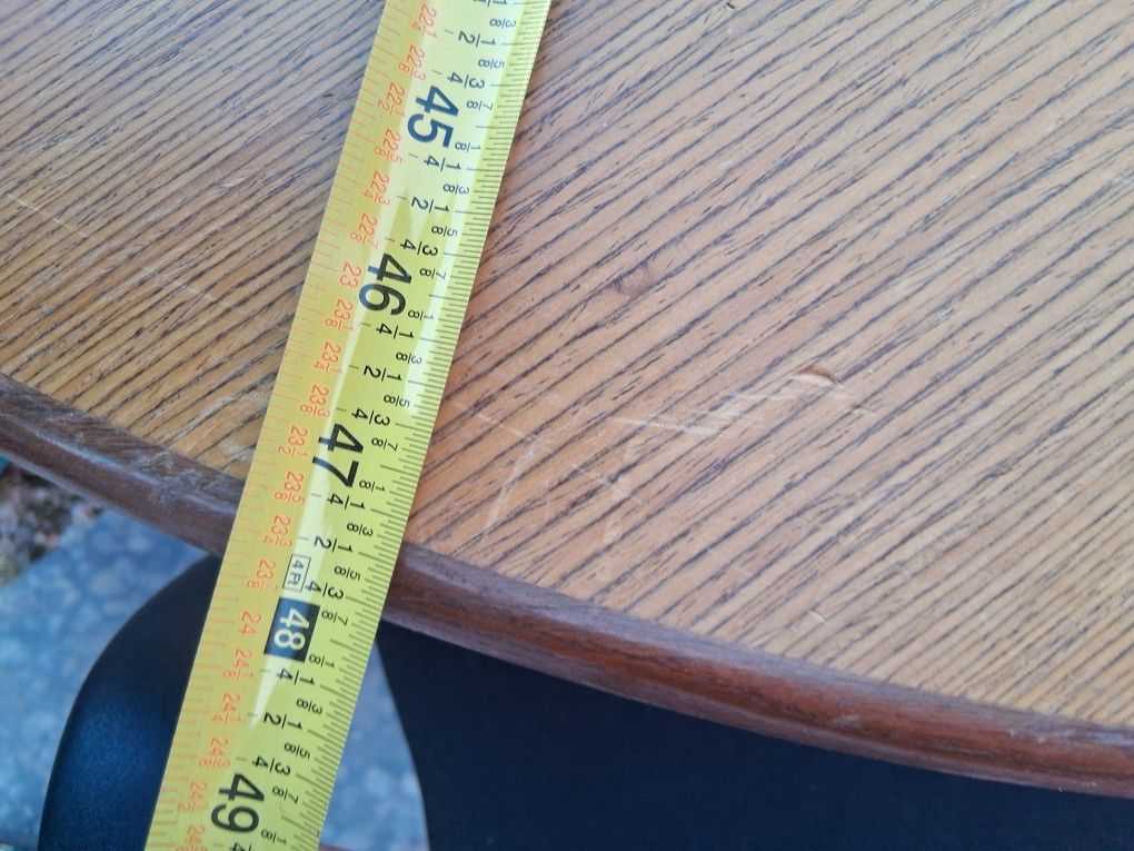 Table and 4 Chairs $75 Dlls.