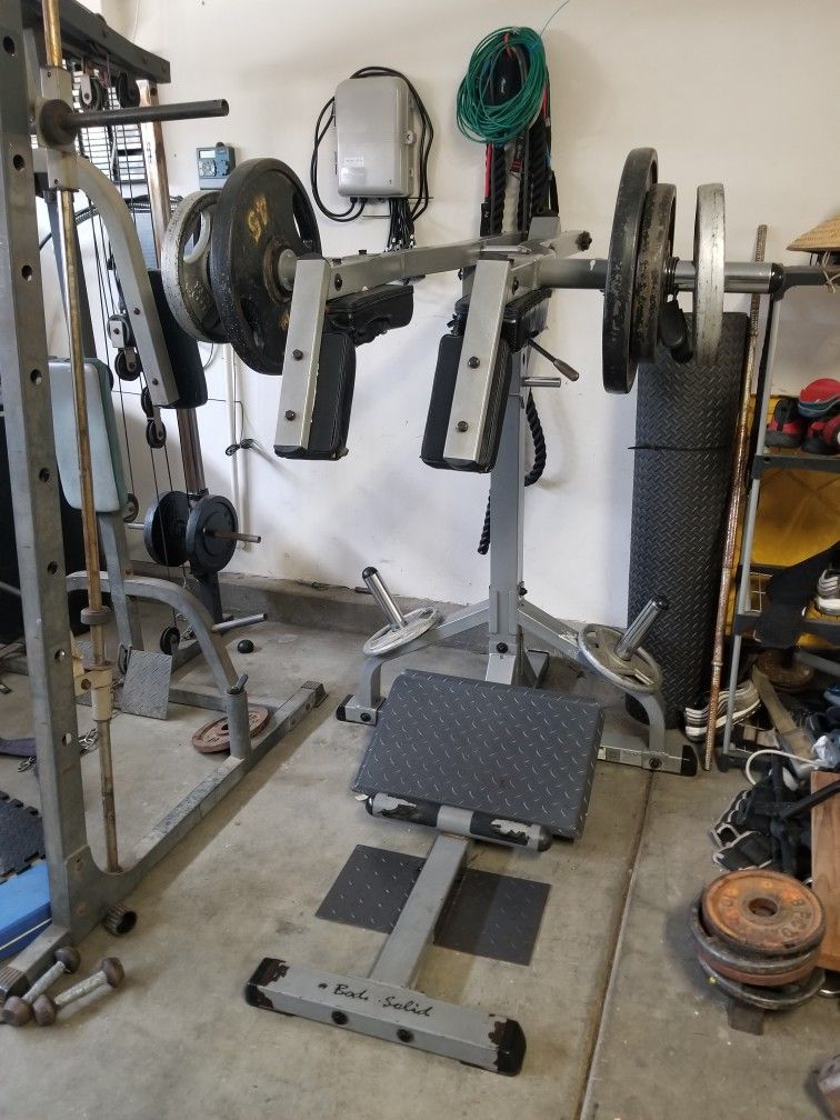 BODI SOLID MAQUINA PARA LAS PIERNAS