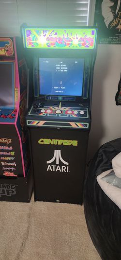 Arcade Classics Atari Centipede Ultra Series Game Machine with 17" Screen and 40 Games