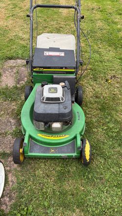 John Deere self-propelled with bag