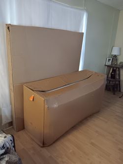 Bathtub and Wall enclosure
