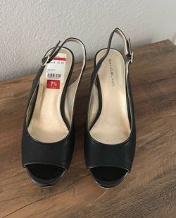 Bandolino Women's heals, espadrilles, sandals. Size 7 1/2.