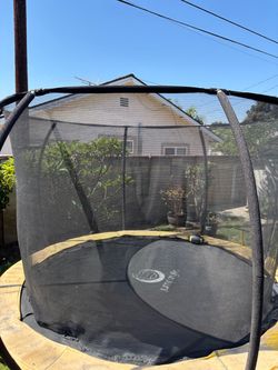 Jumpzyng Trampoline with Safety Enclosure Net