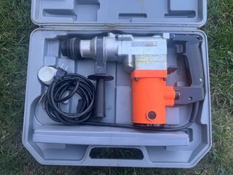 $50.00 CHICAGO ELECTRIC 1" HEAVY DUTY ROTARY HAMMER KIT 41983 W CASE n bits