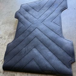 Dee Zee DZ77010 Black Truck Bed Mat for 15-22 Chevrolet Colorado & GMC Canyon 6' Bed