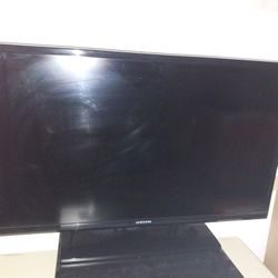 32" Samsung (Not Smart)