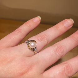 Pearl Ring With Accent Diamonds 14k