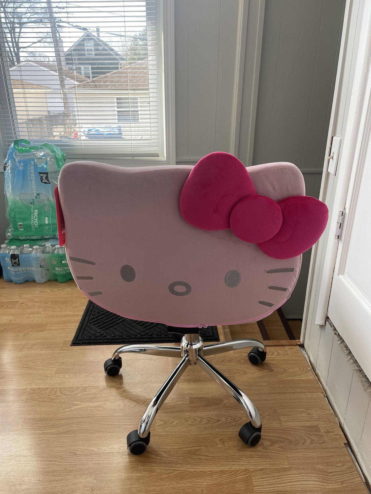 hello kitty impressions chair