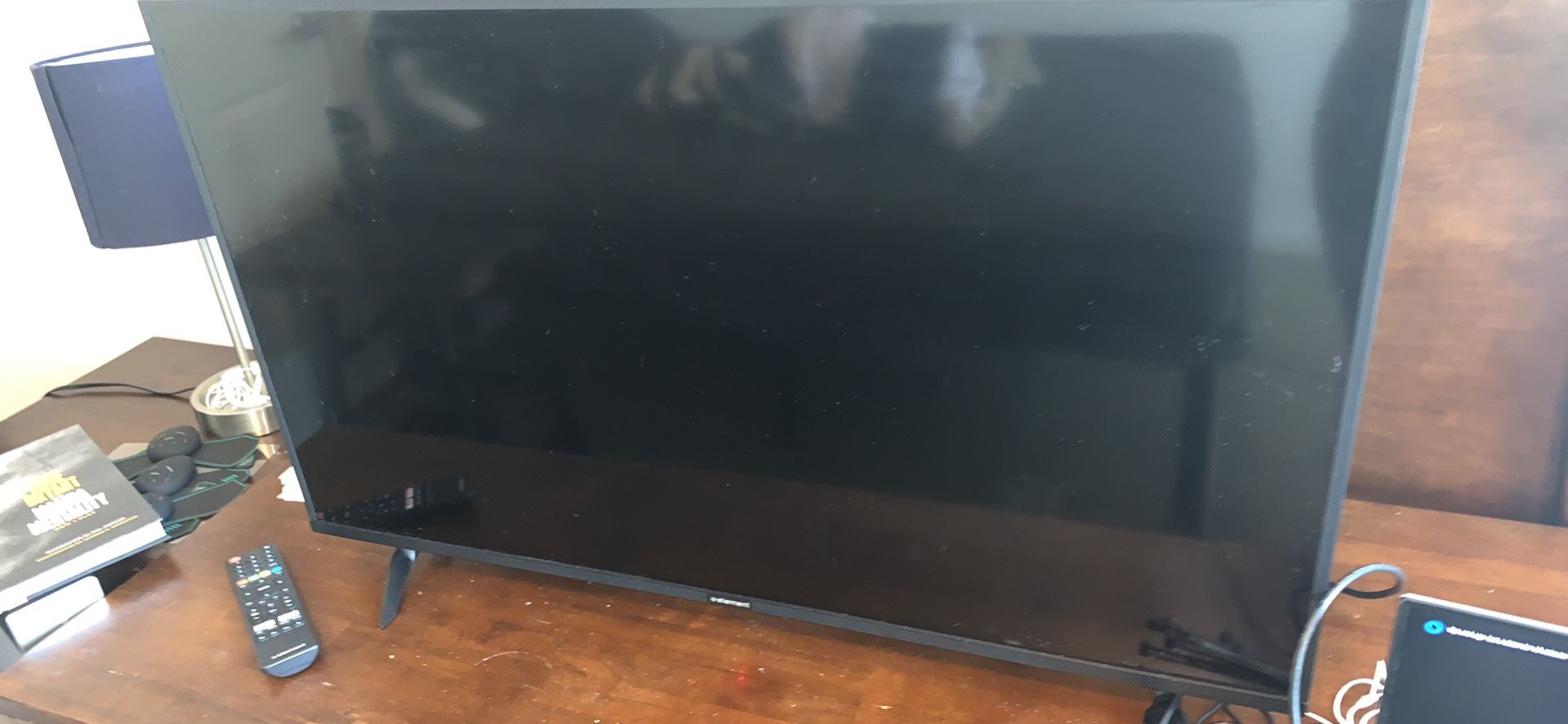 40 inch flatscreen smart TV