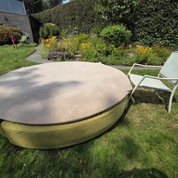Large Pie Couch