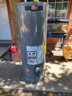 Gas Water Heater 50 gal in good condition and Warranty Works Great 19th Ave And Baseline pick up only