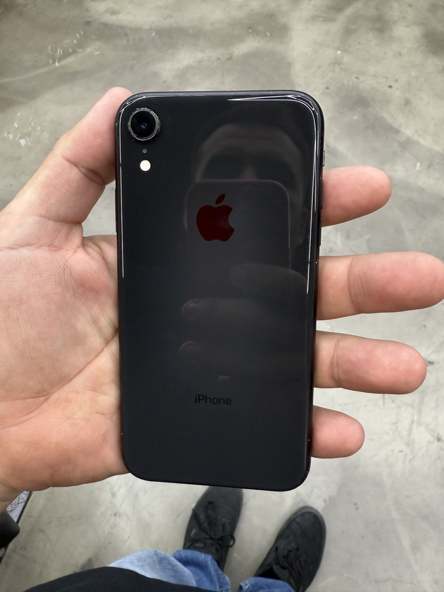 iPhone XR (Unlocked)