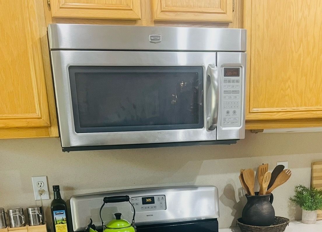 Maytag microwave