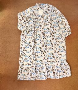 Lanz of Salzburg Women’s Nightgown.