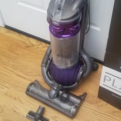 New Cond DYSON ANIMAL VACUUM WORKS EXCELLENT. ,  ATTACHMENT. , 