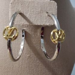 Louis Vuitton Hoop Earrings 