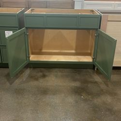 Bathroom Vanities 42" Wide