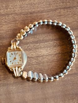 Vintage Bulova Ladies Windup Mechanical Dress Watch