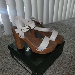 White Wedges Size 6.5
