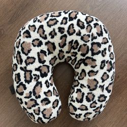 Leaped Travel Neck Pillow 