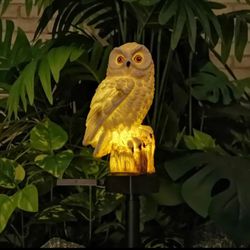 1pc Resin Owl Lamp, Solar Induction Lamp, Garden Courtyard Decoration Light, Outdoor Decorative Ground Plug In Lawn Lamp