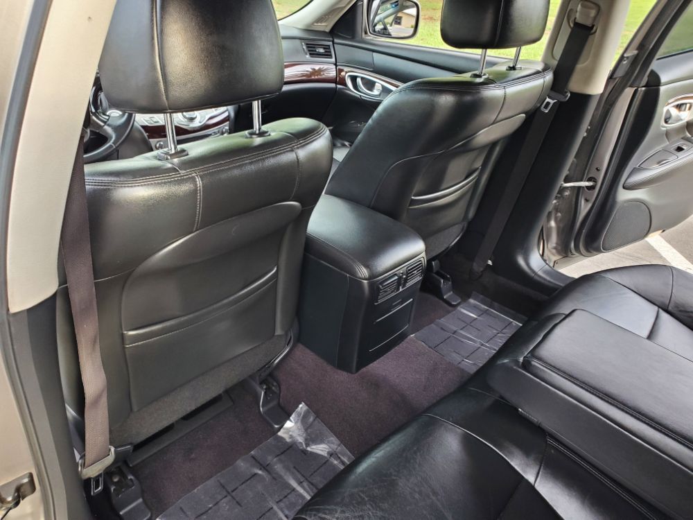 2012 INFINITI M37