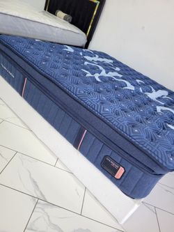 King Sizes Mattress Set pillow-top Stearns and foster