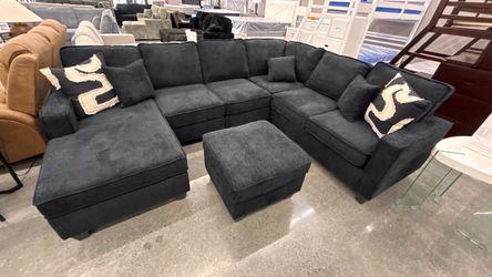 SECTIONAL WITH OTTOMAN