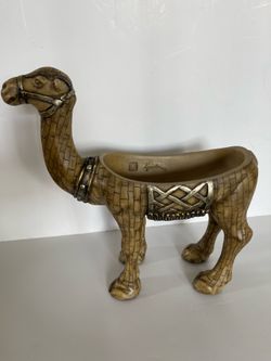The Kinder Collection 12.5” Decorative Camel Planter Cachepot