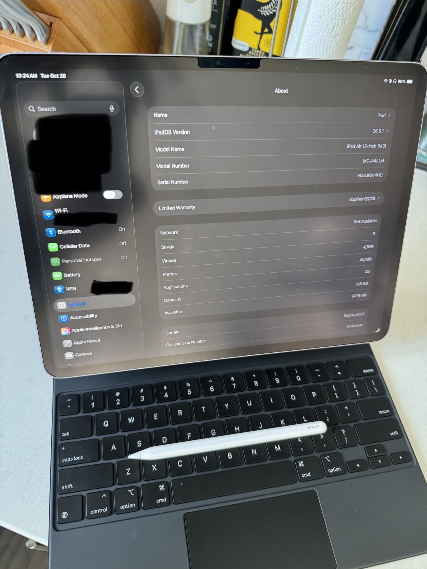 MINT 2025 Apple iPad Air 128GB 13” M3 WiFi/5G +Magic Keyboard+ PENCIL