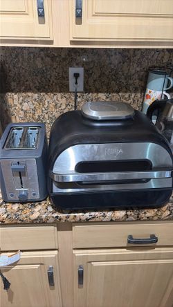 Indoor grill and toaster