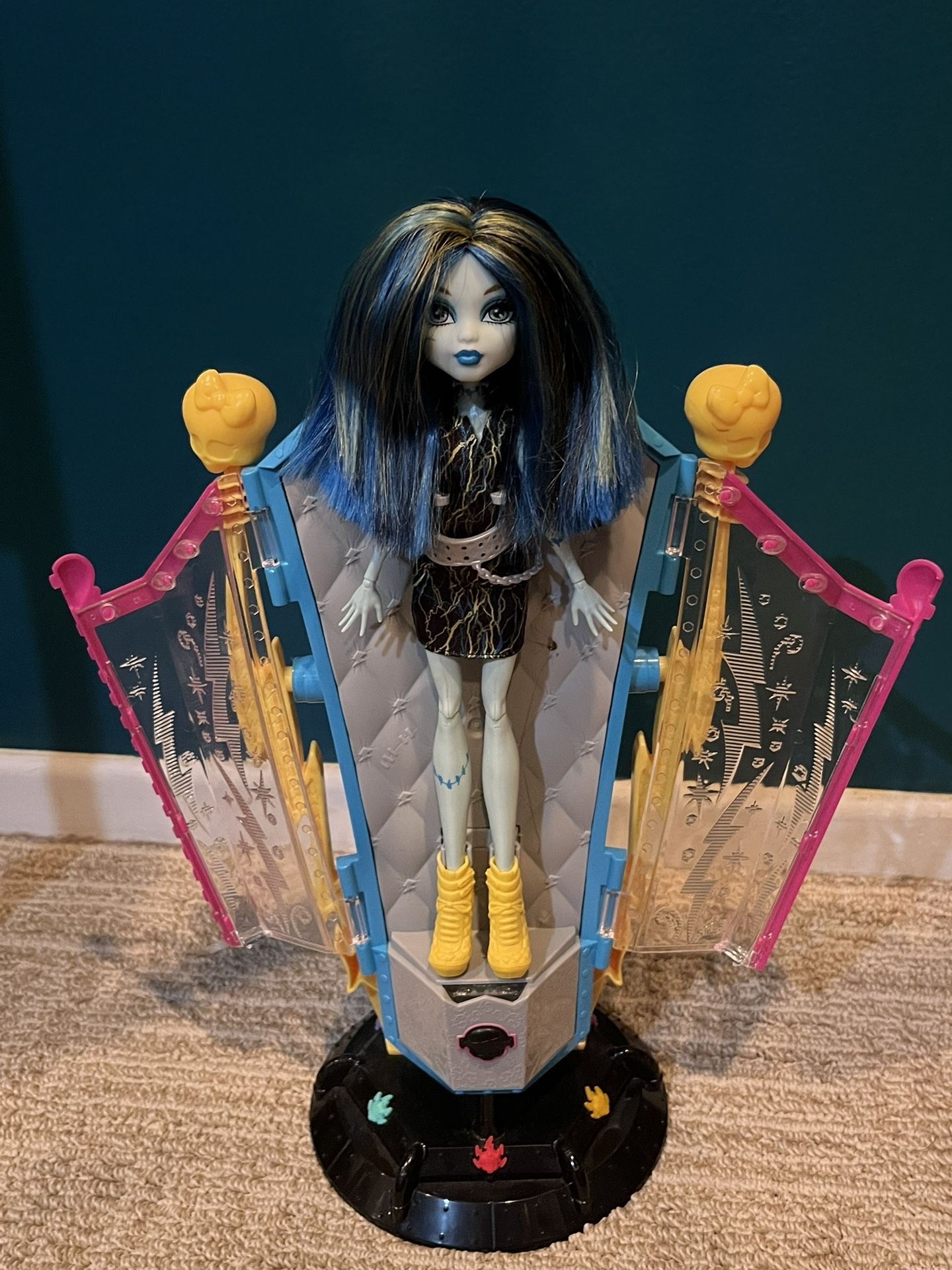 Monster High Frankie Shock Chamber