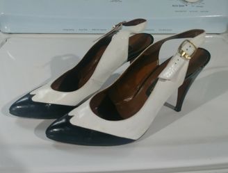Slingback High heels black and white