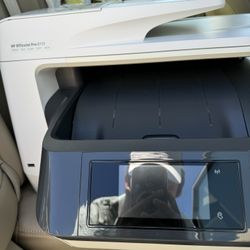 HARDLY USED PRINTER (HP OfficeJet Pro 8725)
