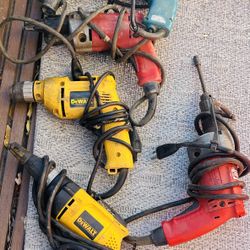 Power Drills / Dewalt /milwakee/makita
