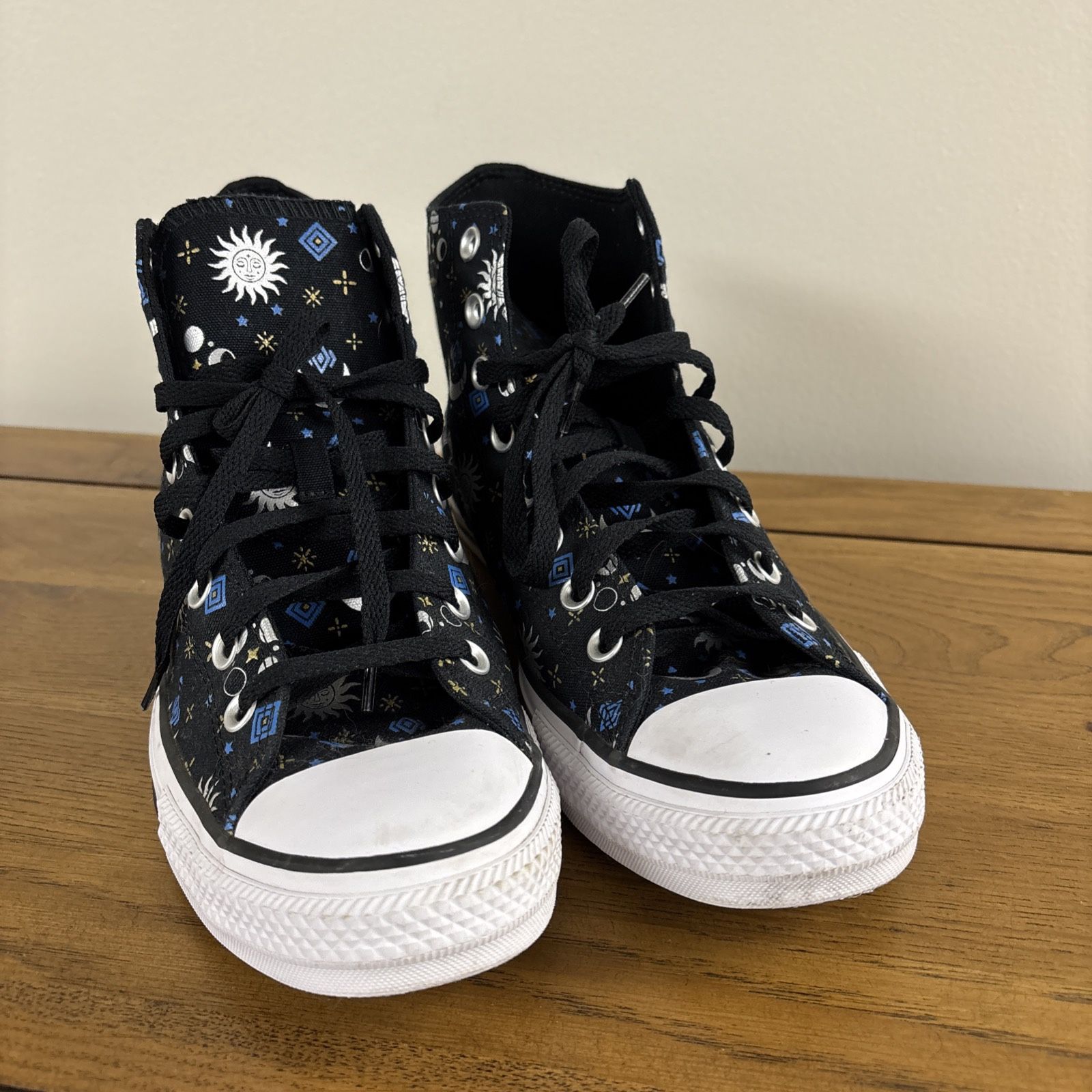 Unisex Converse Chucks Men’s 10 Woman’s 12
