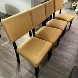 4 Cushioned Dinning Chairs 
