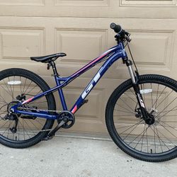GT Stomper Pro Mountain Bike