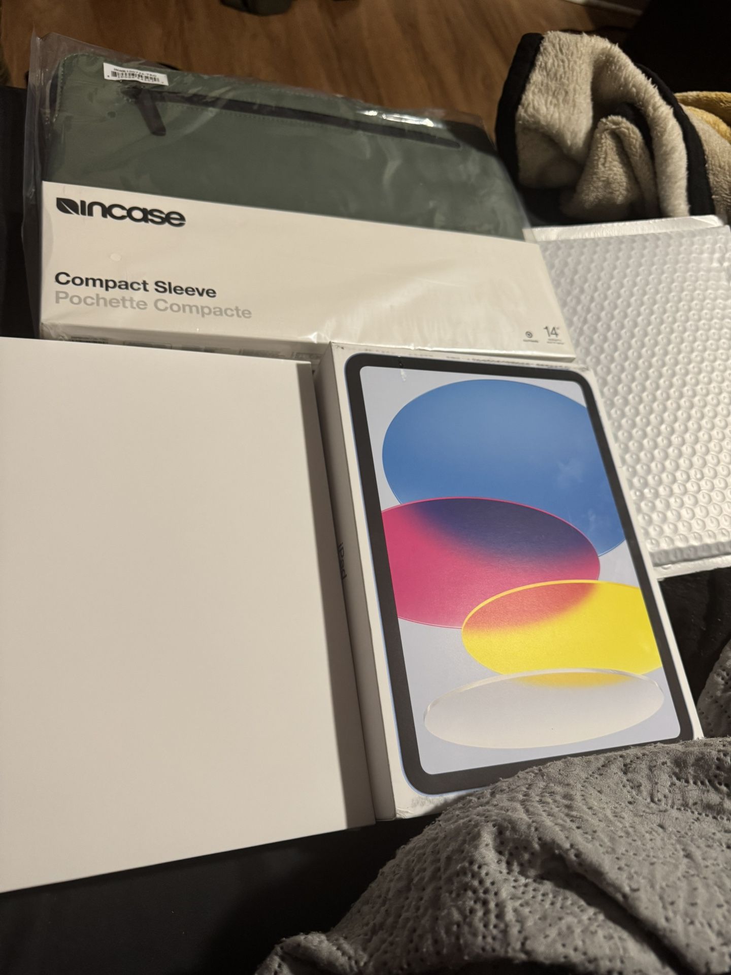 iPad Gen 10 Brand New Bundle