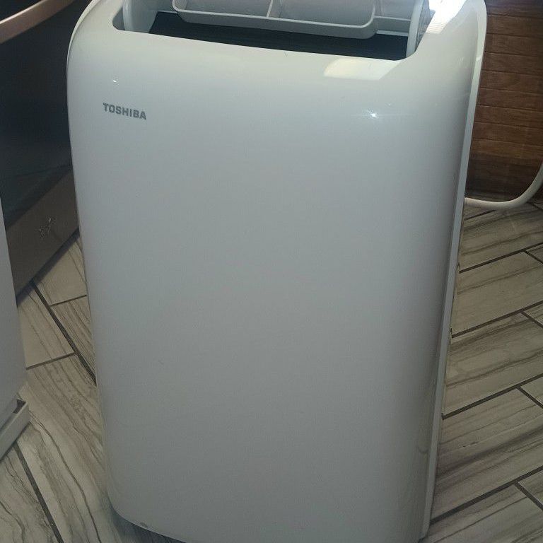 Toshiba Portable Air Conditioner | Brand New |  115V|  BTU/H 12000 