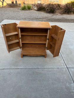 Storage cabinet