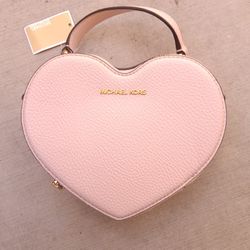 Michael Kors Jet Set Small Heart Crossbody 